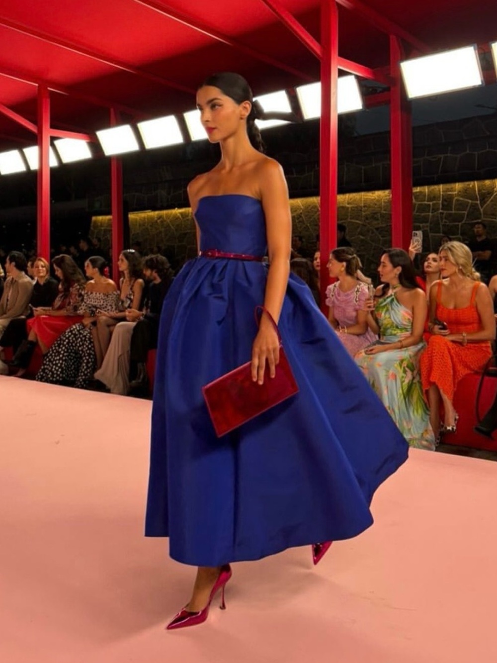 NWT Authentic Carolina Herrera Runway strapless midi dress Size 0